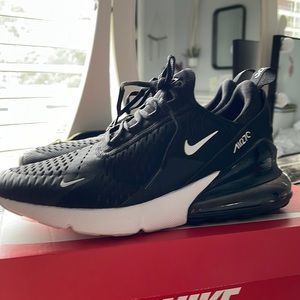 Nike Air Max 270
